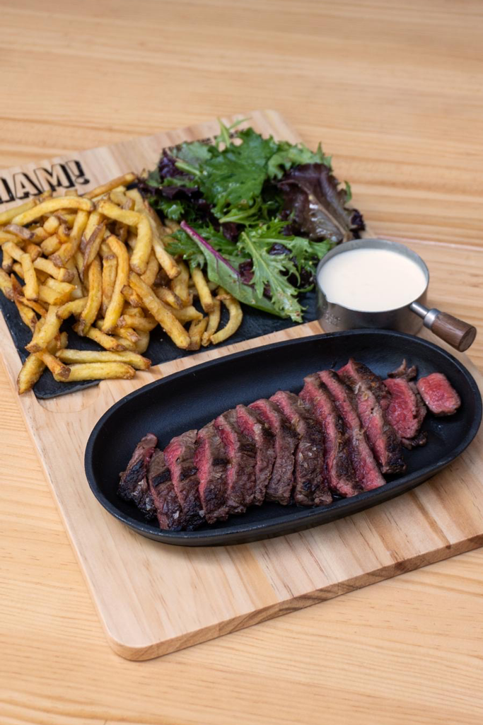 plato ternera steak frites ham fresh burger